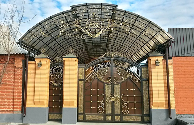 Купить или заказать ворота для дома с навесом - стильные и надежные решения для вашего участка в Сатке от 42659 руб | ВоротМастер-Стк